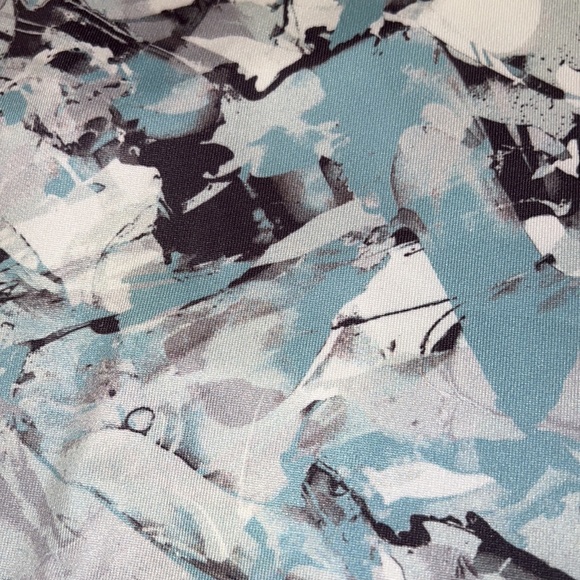 NEW Under Armour Ankle Crop Leggings Youth XL - Picture 2 of 4